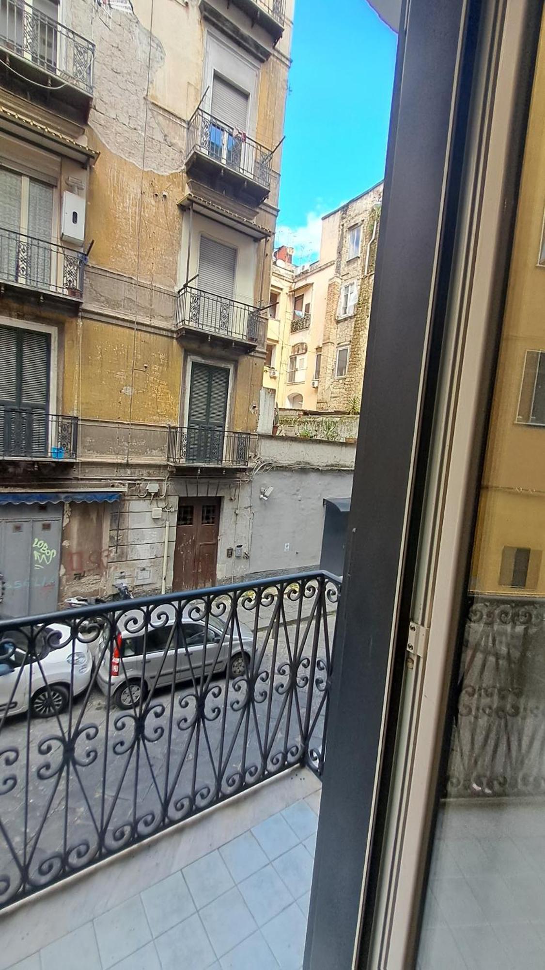 La Casetta Di Napoli Di Silvano Bagian luar foto